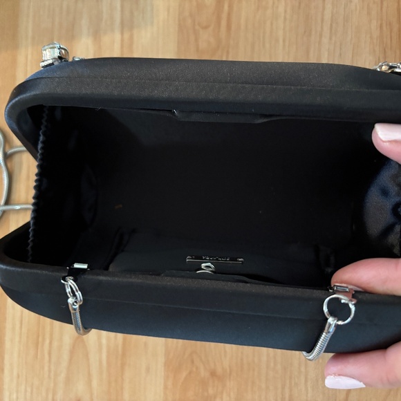 BADGLEY MISCHKA BLACK SATIN RHINESTONE CLUTCH PURSE LIKE NEW - Picture 6 of 8